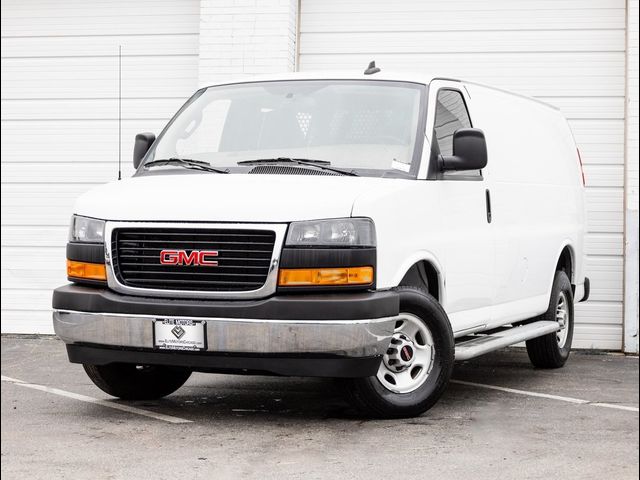 2022 GMC Savana Base