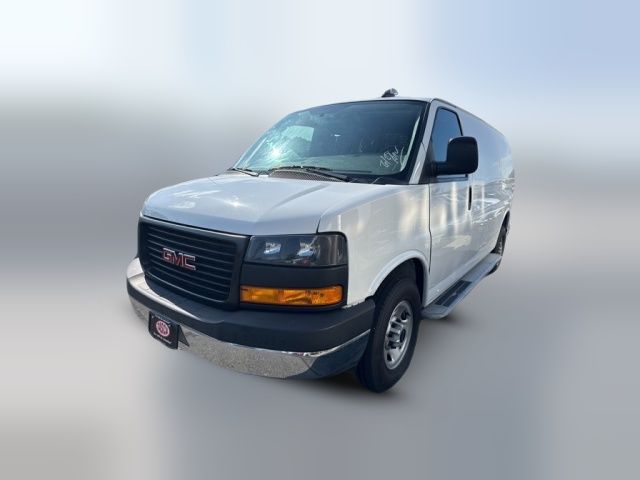 2022 GMC Savana Base