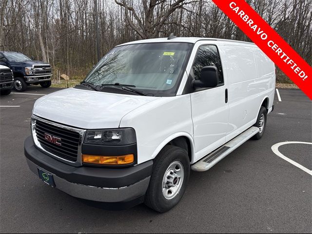 2022 GMC Savana Base