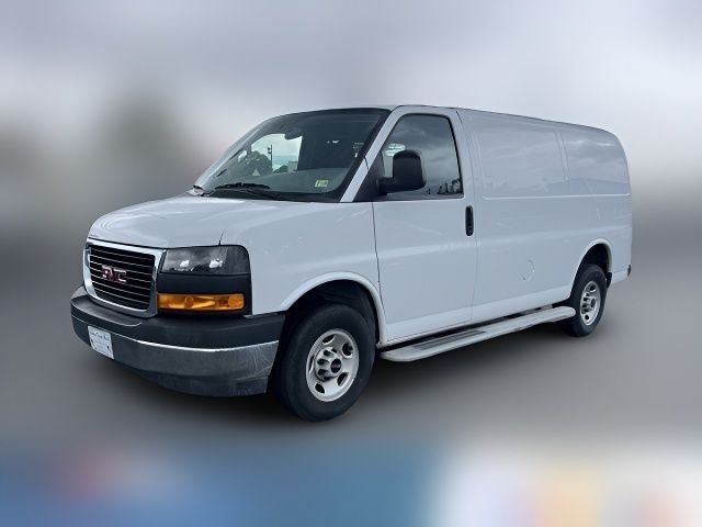 2022 GMC Savana Base