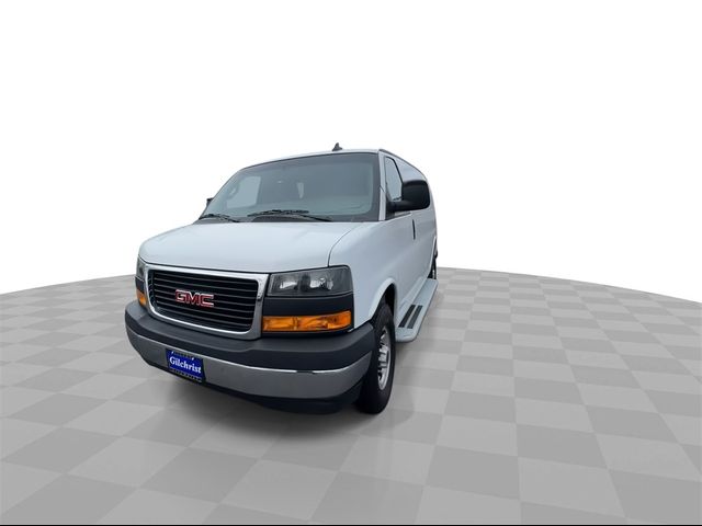 2022 GMC Savana Base