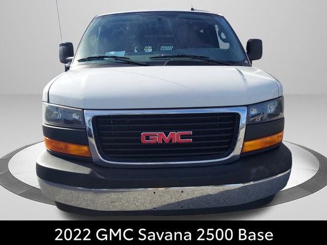 2022 GMC Savana Base