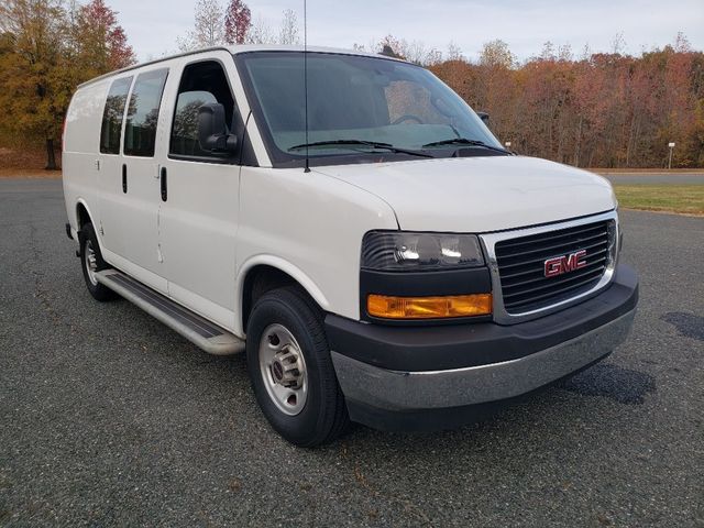 2022 GMC Savana Base