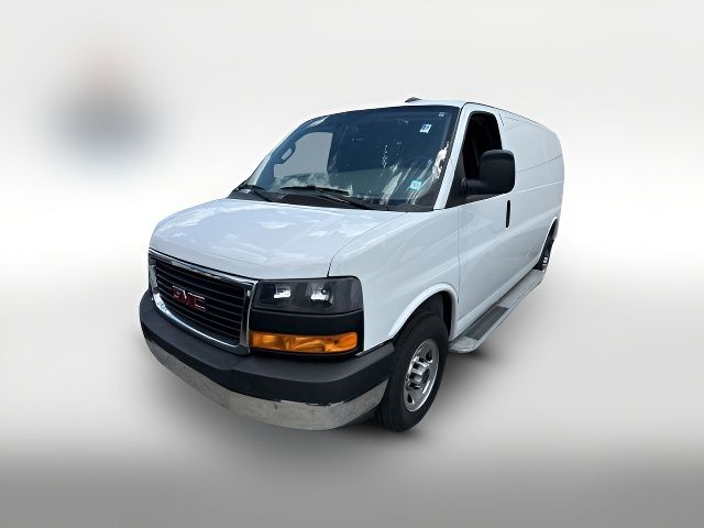 2022 GMC Savana Base