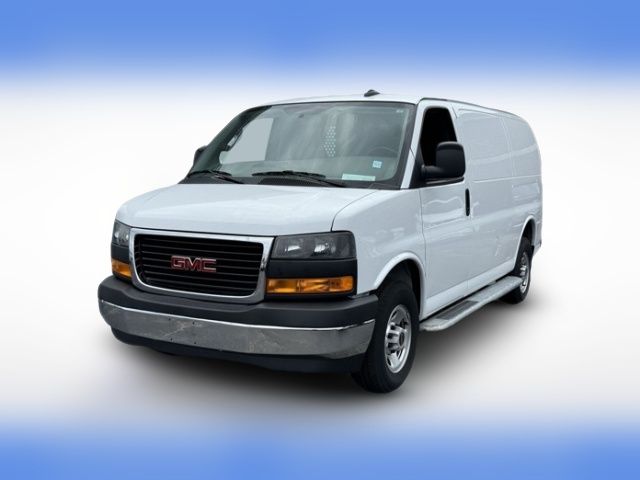 2022 GMC Savana Base