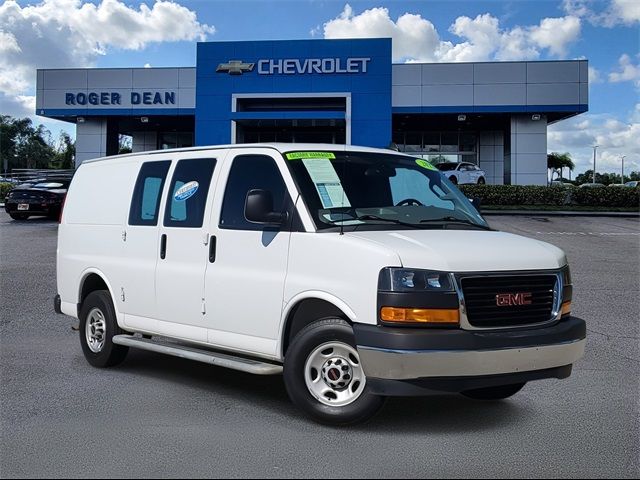 2022 GMC Savana Base