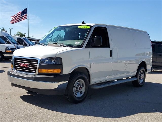 2022 GMC Savana Base