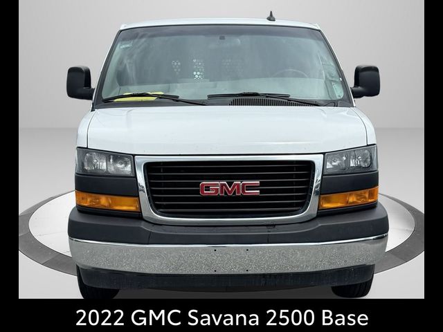 2022 GMC Savana Base