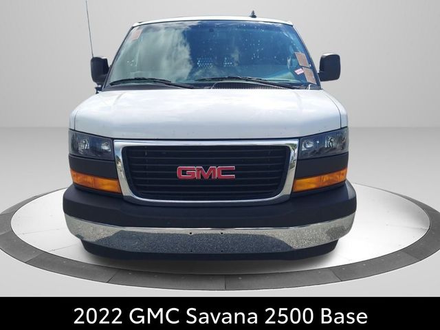 2022 GMC Savana Base