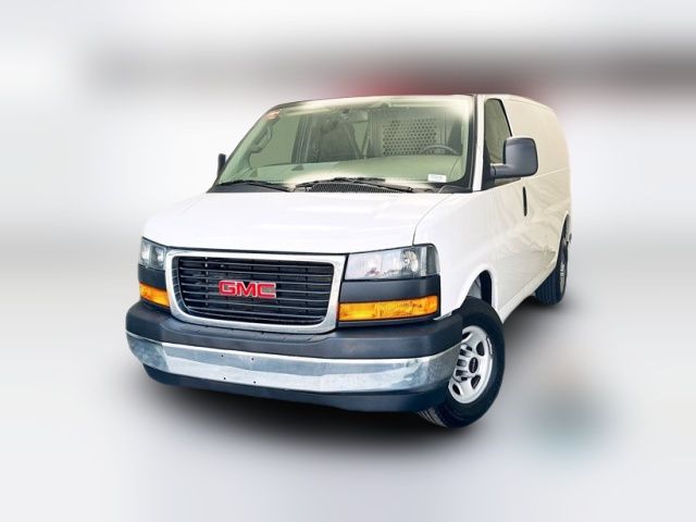 2022 GMC Savana Base