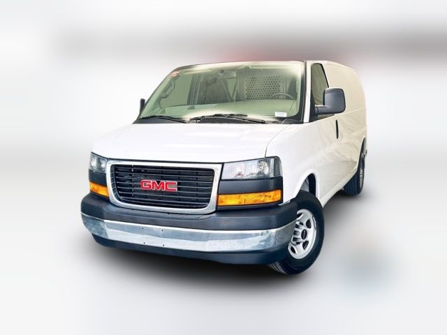 2022 GMC Savana Base