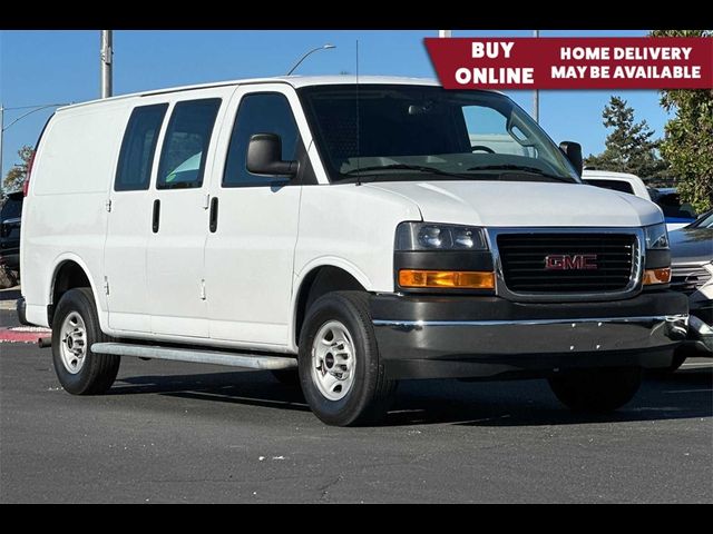 2022 GMC Savana Base