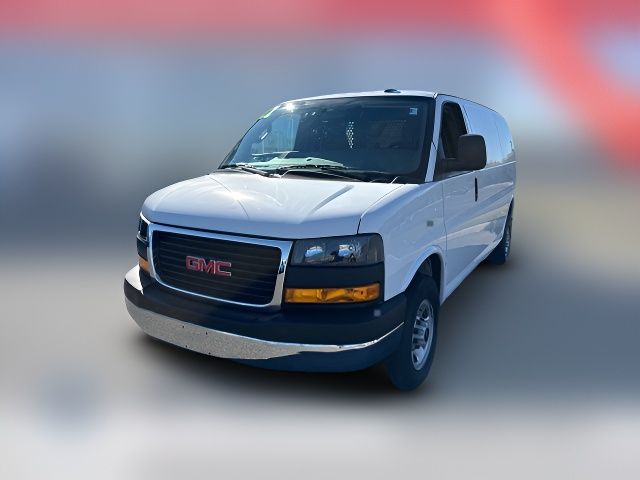 2022 GMC Savana Base