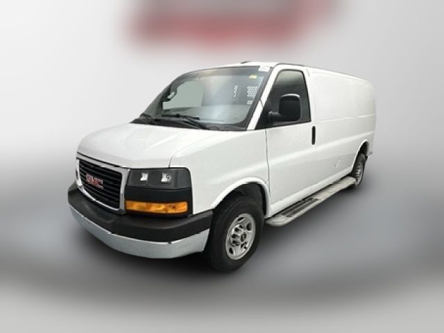 2022 GMC Savana Base