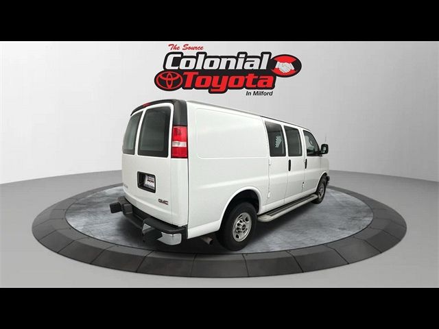 2022 GMC Savana Base