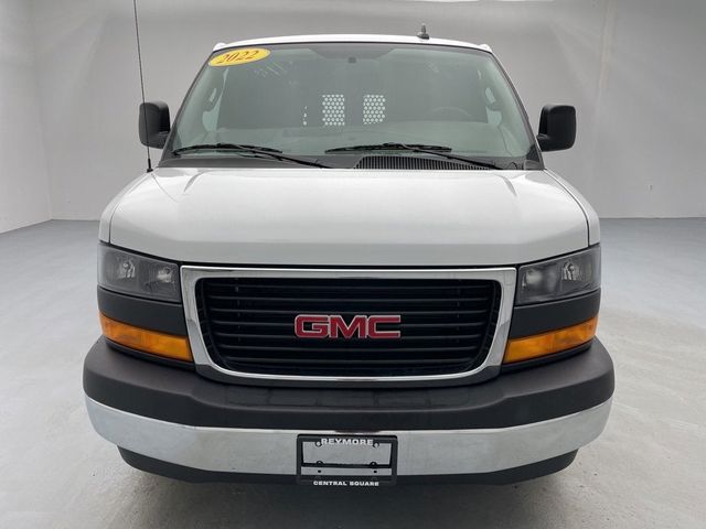 2022 GMC Savana Base