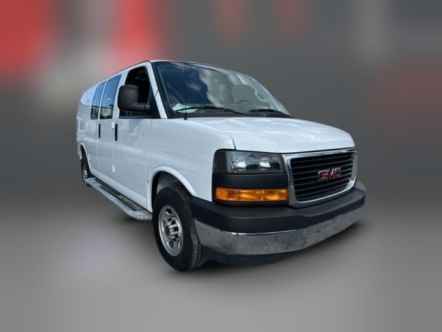 2022 GMC Savana Base