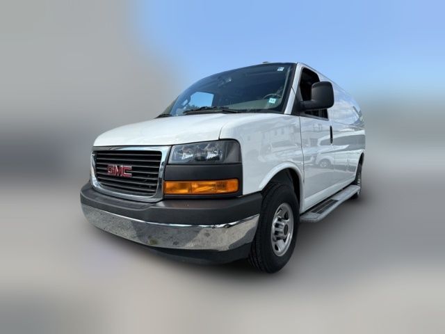 2022 GMC Savana Base