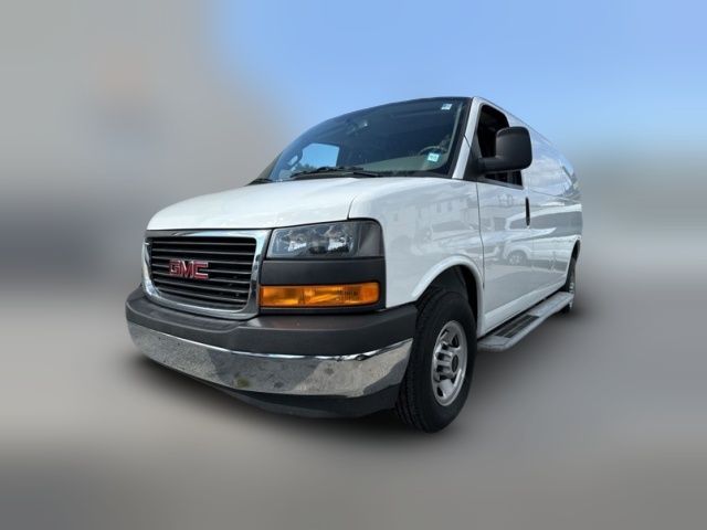 2022 GMC Savana Base