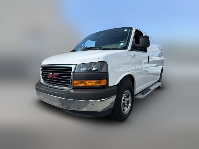 2022 GMC Savana Base