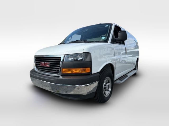 2022 GMC Savana Base