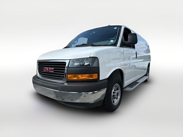 2022 GMC Savana Base