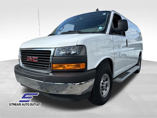 2022 GMC Savana Base