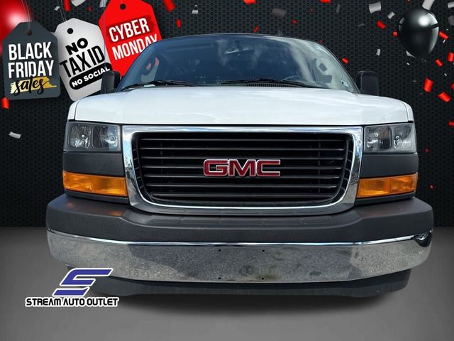 2022 GMC Savana Base