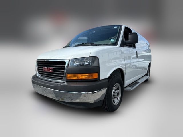 2022 GMC Savana Base