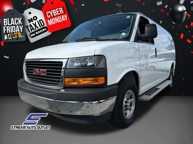 2022 GMC Savana Base