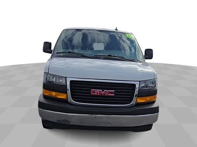 2022 GMC Savana Base