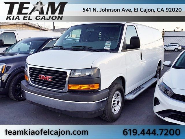 2022 GMC Savana Base