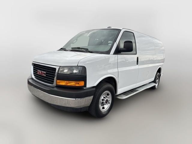 2022 GMC Savana Base