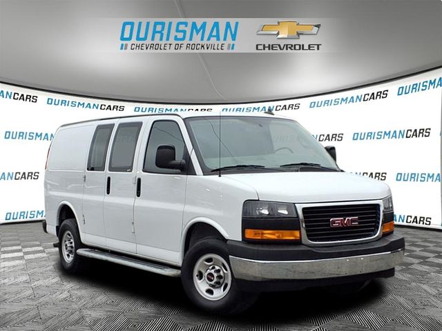 2022 GMC Savana Base