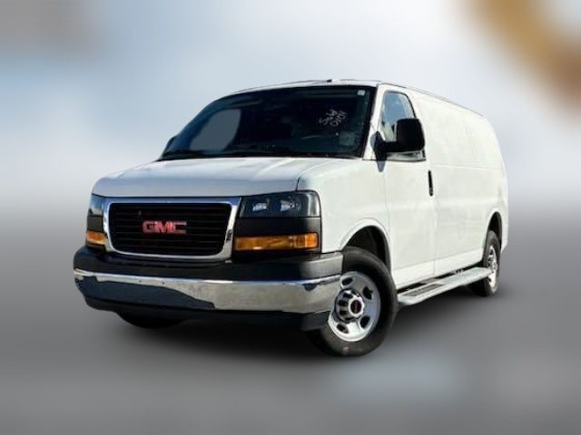 2022 GMC Savana Base