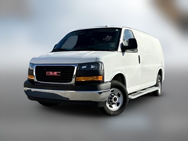 2022 GMC Savana Base