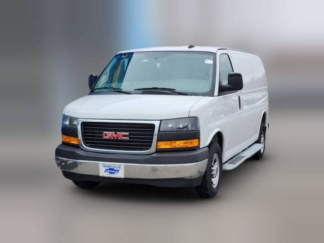 2022 GMC Savana Base