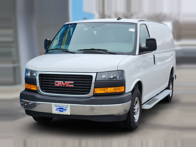 2022 GMC Savana Base