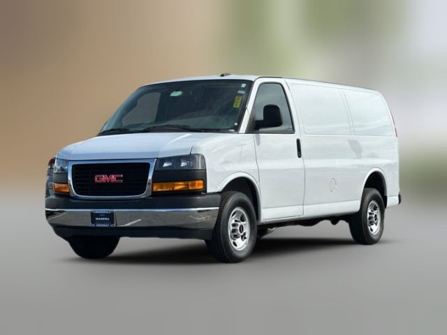 2022 GMC Savana Base