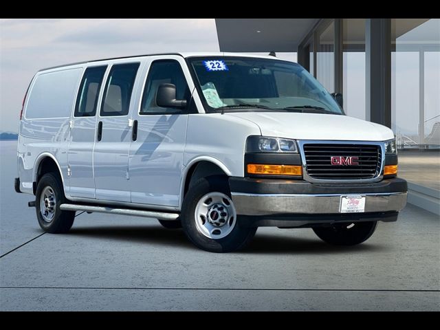 2022 GMC Savana Base