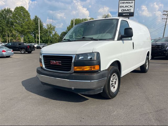 2022 GMC Savana Base