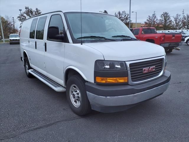 2022 GMC Savana Base