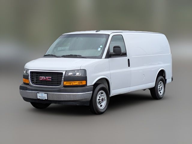 2022 GMC Savana Base