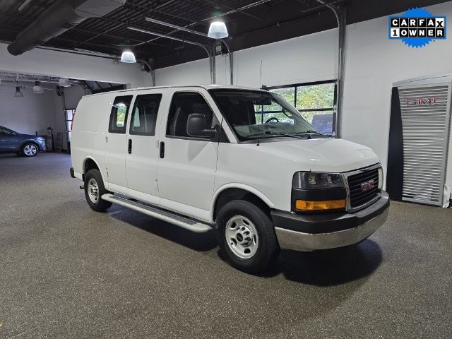 2022 GMC Savana Base