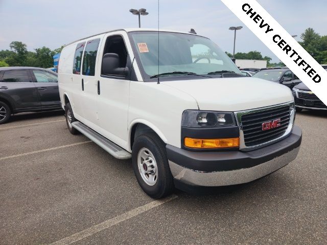 2022 GMC Savana Base