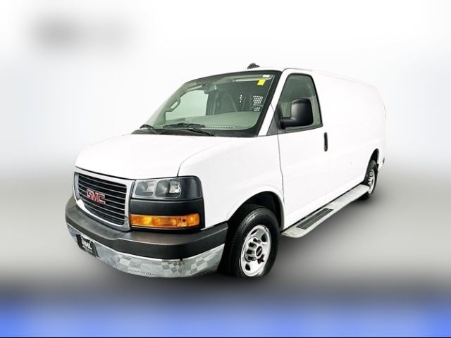 2022 GMC Savana Base