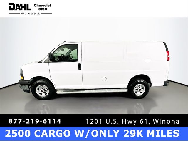 2022 GMC Savana Base