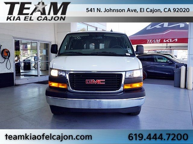 2022 GMC Savana Base