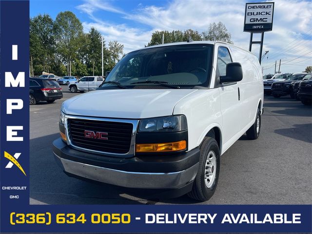 2022 GMC Savana Base