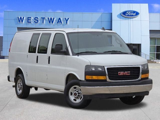 2022 GMC Savana Base